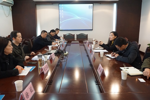 罗丽华一行与苏州用人单位座谈